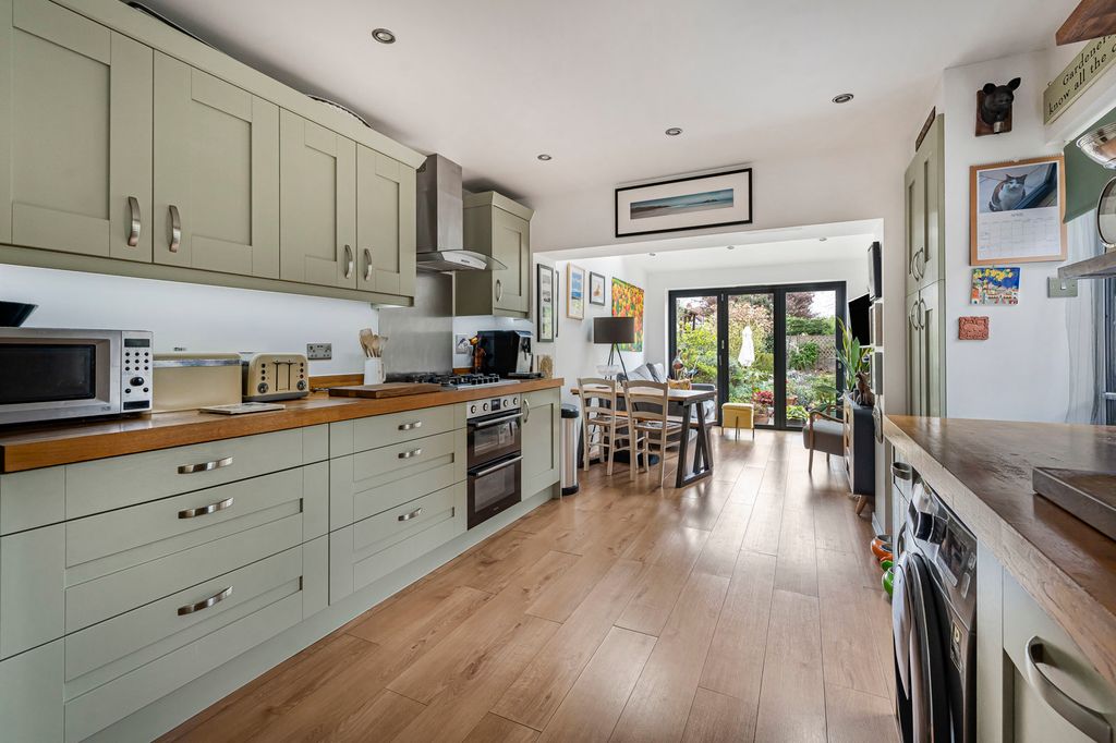 Property photo 3 of 21 Kitchen/Family Room