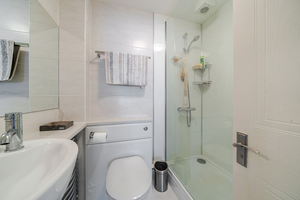 Property photo 3 of 13 1520179-4-1A08Cdc...