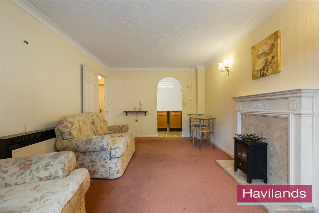 Property photo 3 of 12 Homewillow Close-4.Jpg