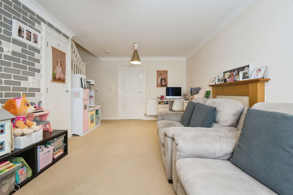 Property photo 3 of 17