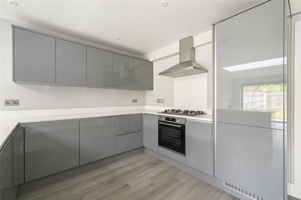 Property photo 3 of 13 3