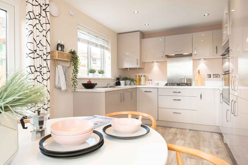 Property photo 3 of 12 Family-Friendly Kitchen Diner