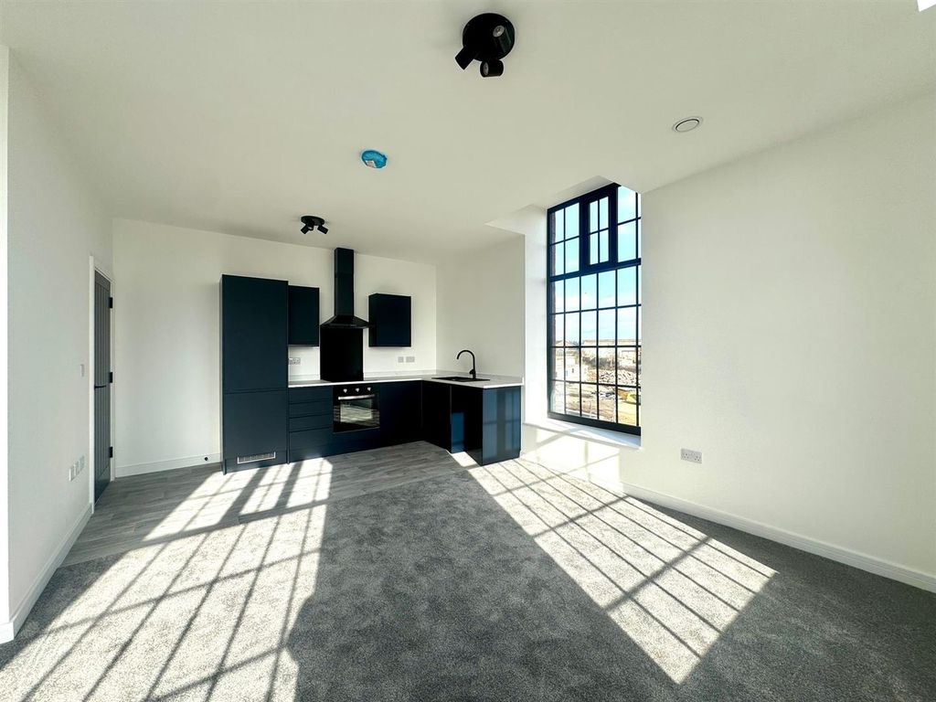 Property photo 1 of 15 Lounge Pic 1.Jpeg