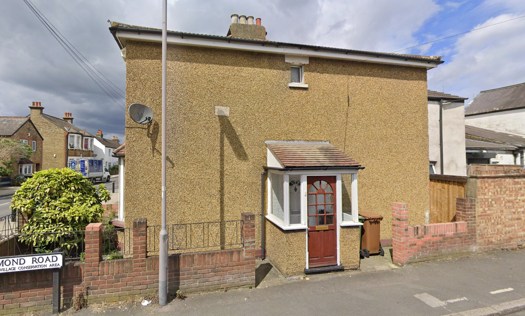 Property photo 1 of 16 1 Richmond Road