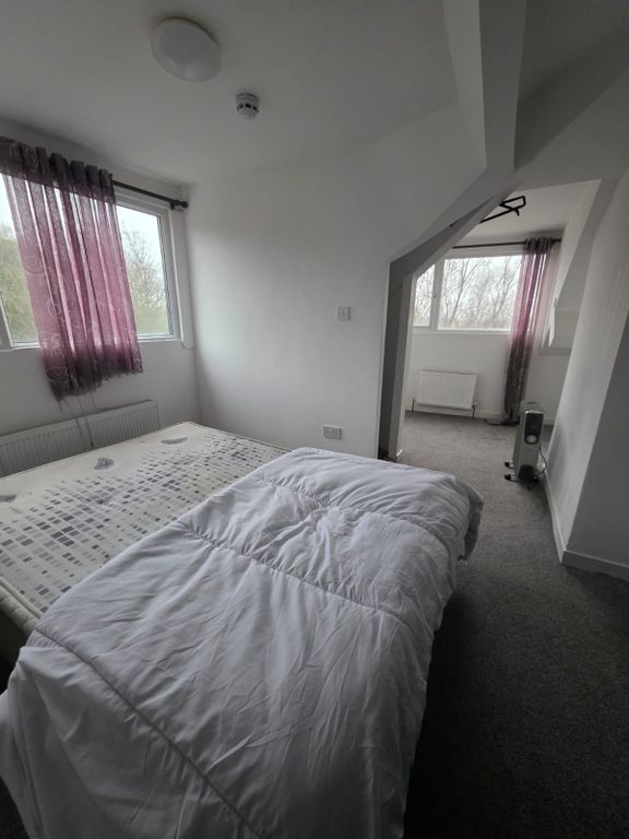 Property photo 1 of 12 Flat 3, 78 Westcroft Road, Bd7 3Ej