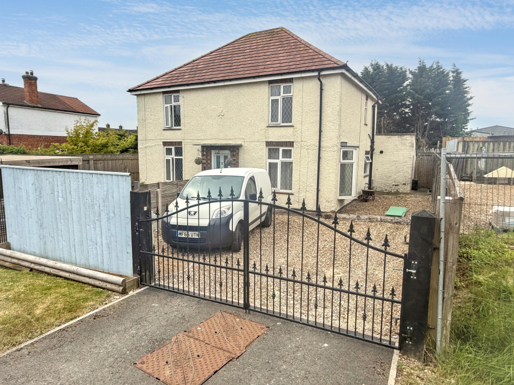 Property photo 2 of 14
