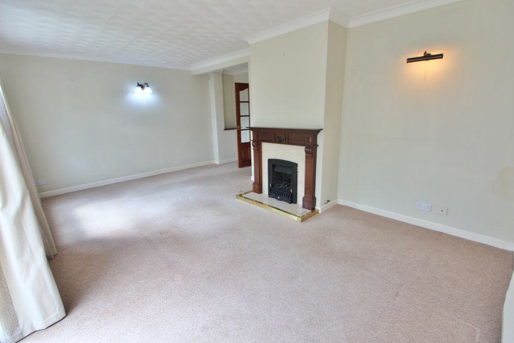 Property photo 2 of 28