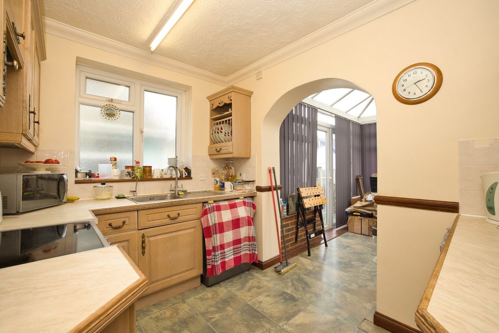 Property photo 3 of 14 Picture 3