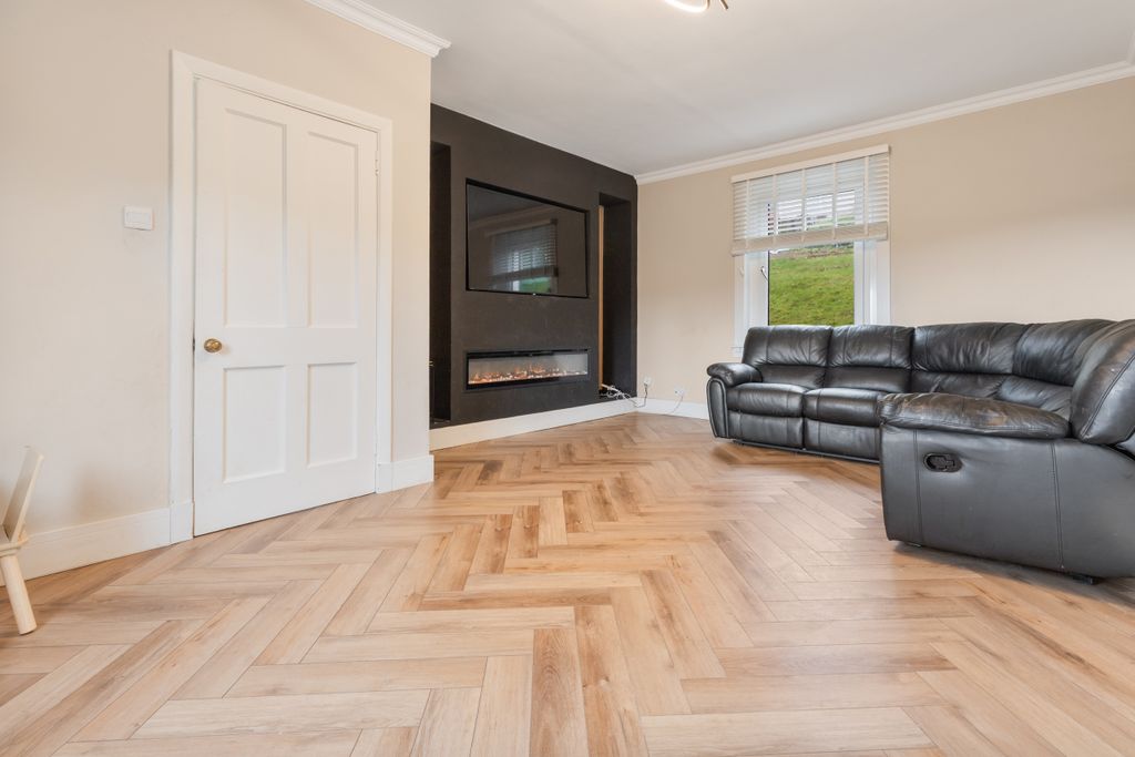 Property photo 3 of 26 Gallery