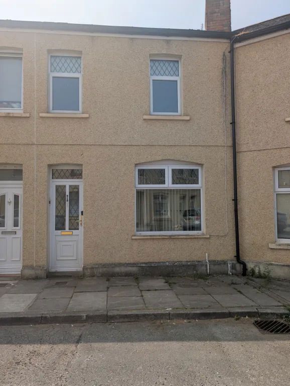 Property photo 1 of 8