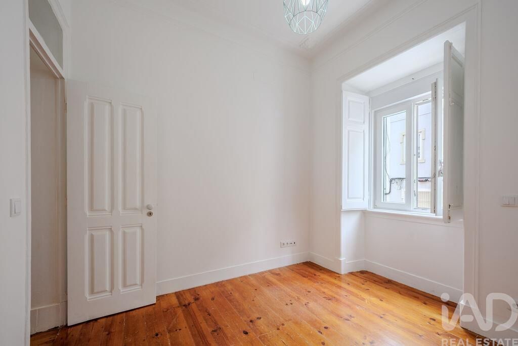 Property photo 3 of 40