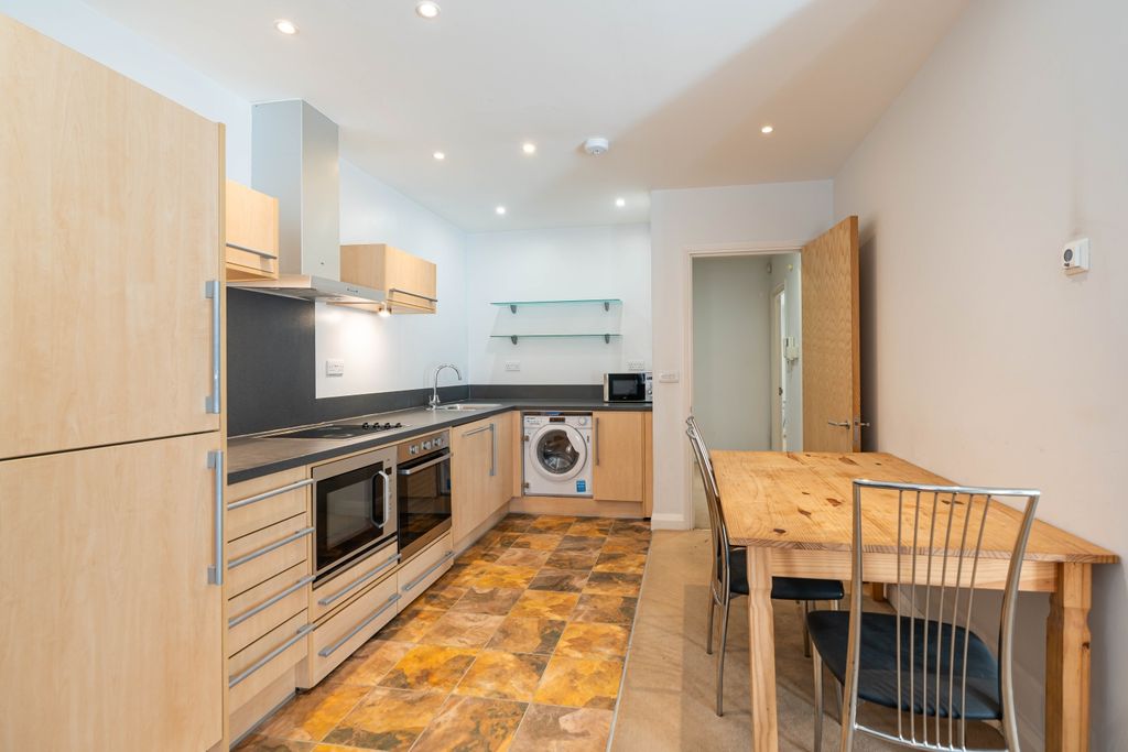 Property photo 2 of 10 Kitchen