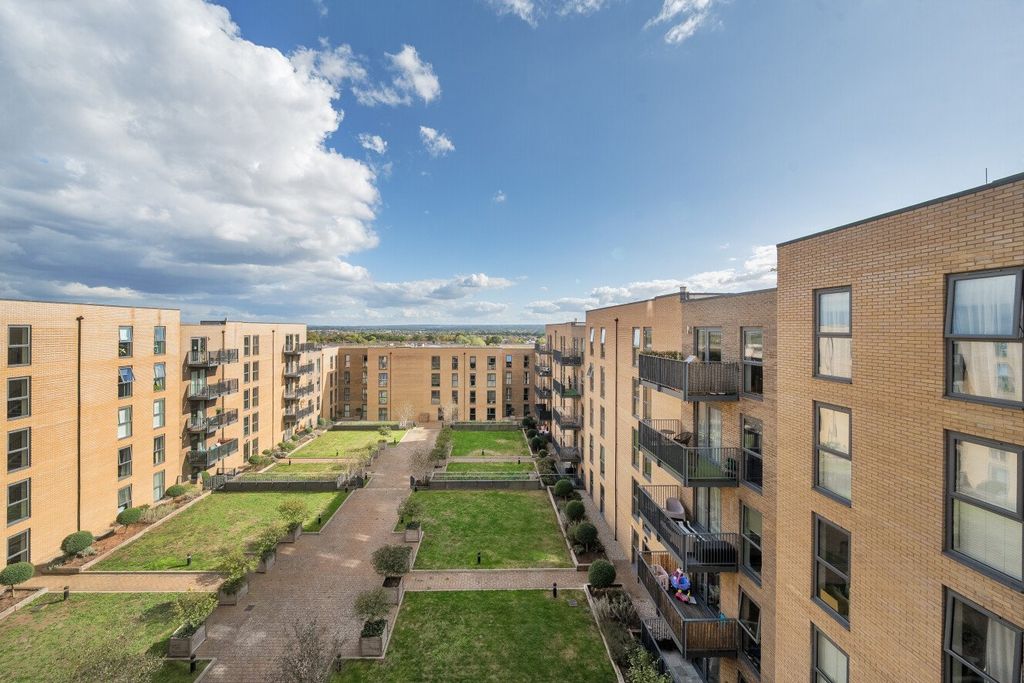 Property photo 1 of 27 Picture No. 11