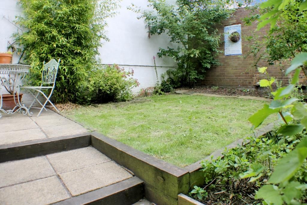 Property photo 2 of 10