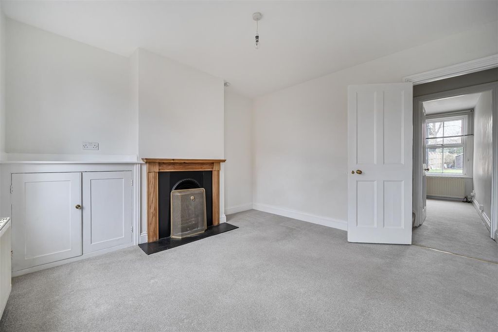 Property photo 3 of 17 1414820-16-698B44d926dc3.Jpg