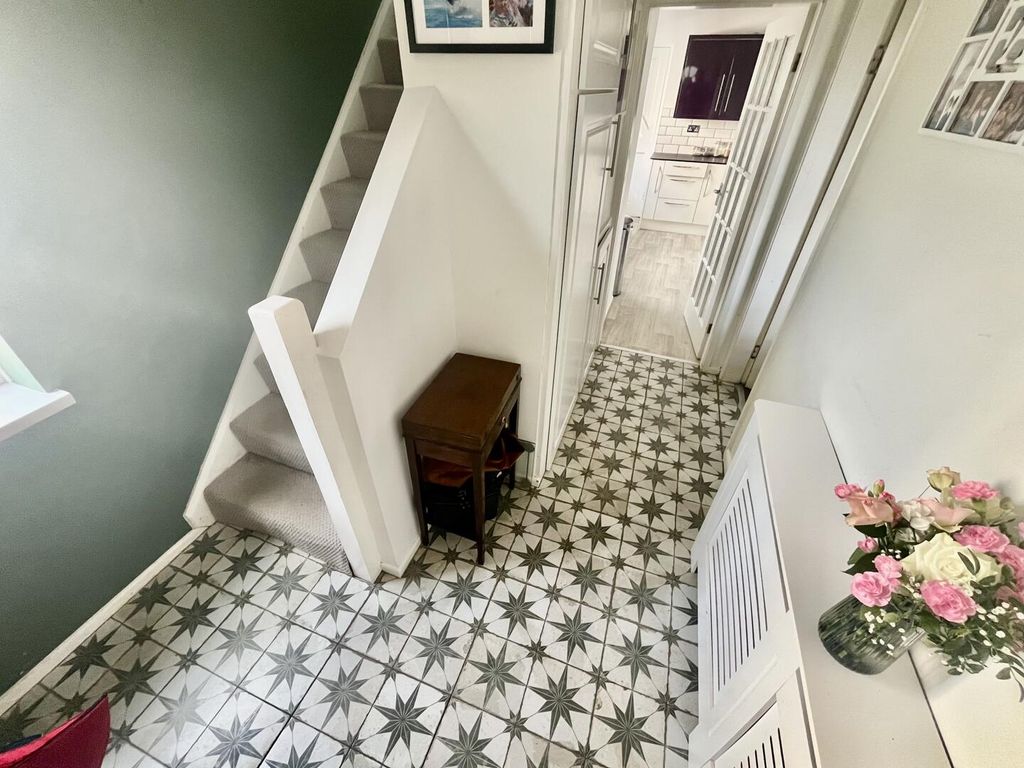 Property photo 3 of 18 Hallway