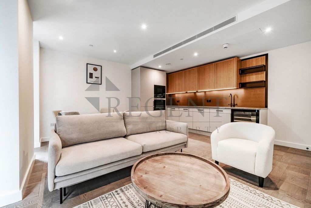 Property photo 2 of 22 Reception