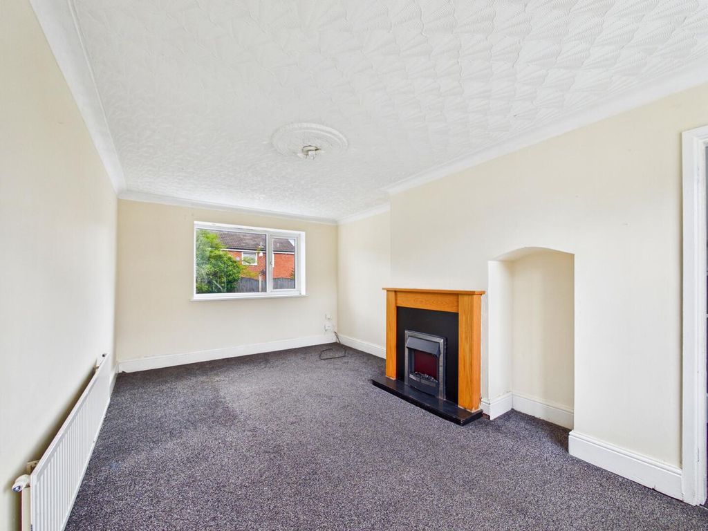 Property photo 3 of 14 Living Room