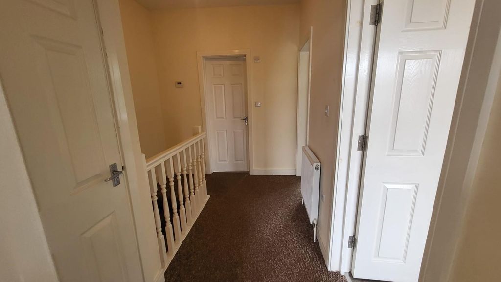 Property photo 3 of 6 Hallway.Jpeg