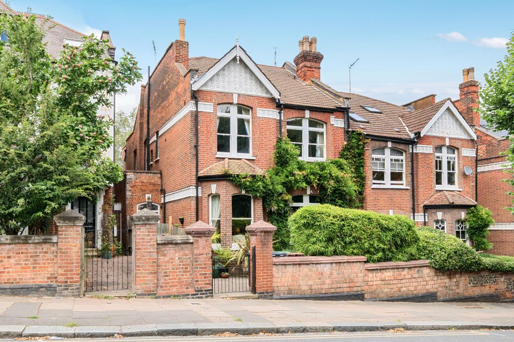 Property photo 1 of 31