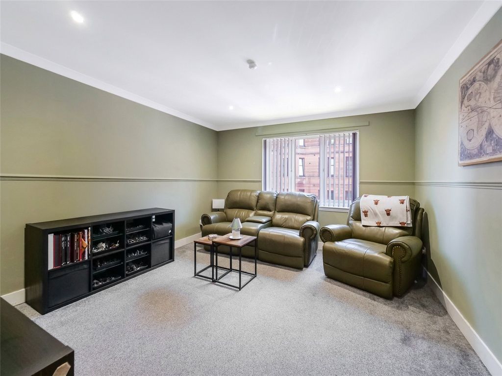Property photo 2 of 16 Living Room