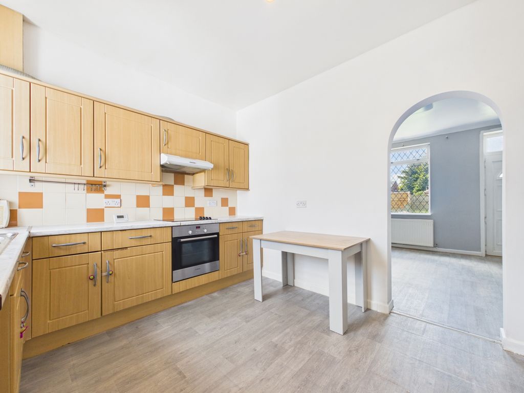 Property photo 2 of 17 2- Rob Hammond Ewemove Pontefract