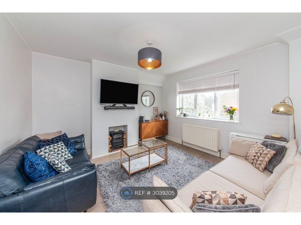 Property photo 1 of 15 Living Room