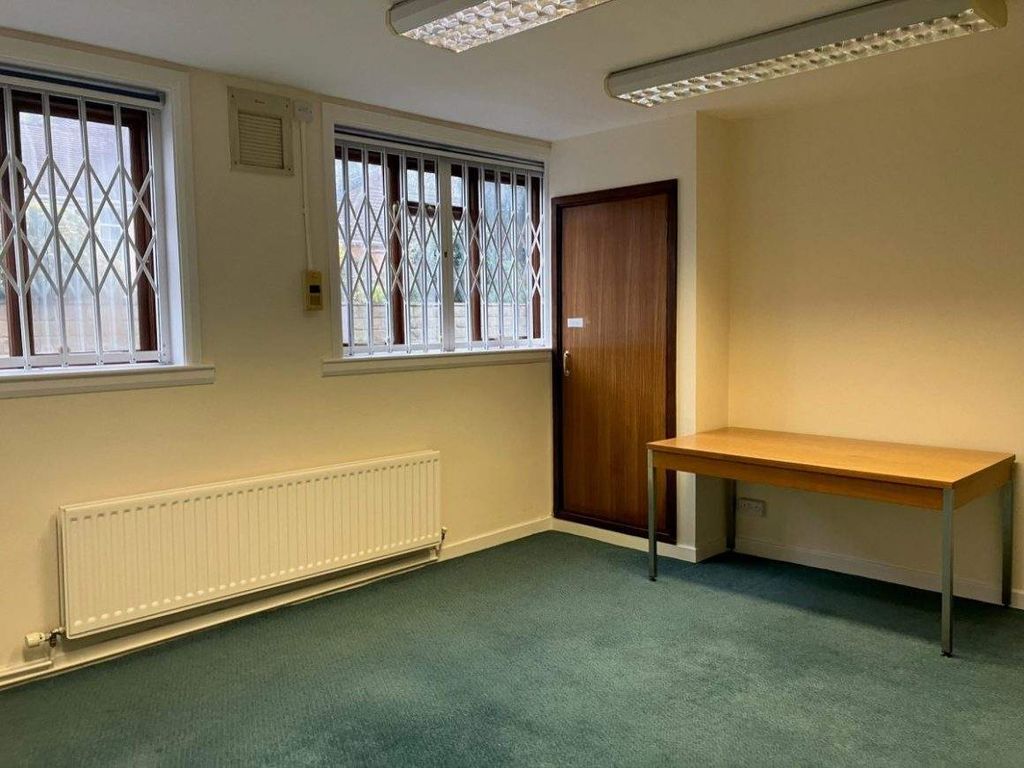 Property photo 3 of 4