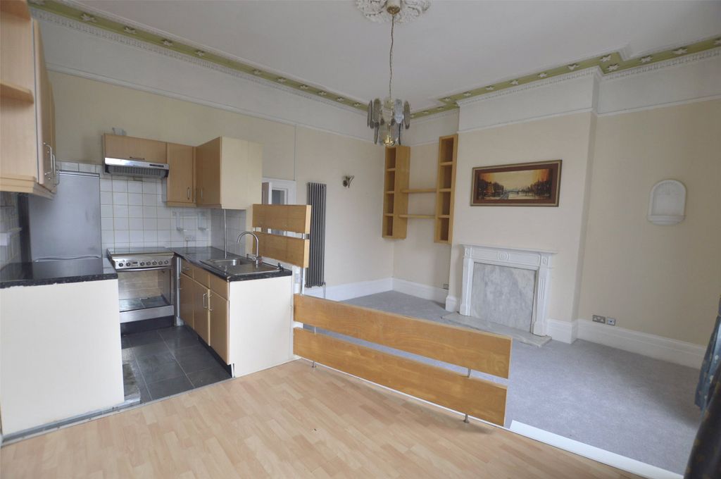 Property photo 2 of 7 Kitchen/Dining