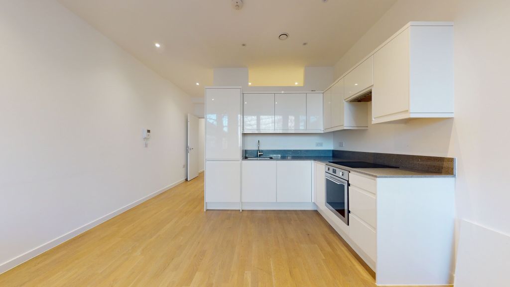 Property photo 2 of 14 Kitchen