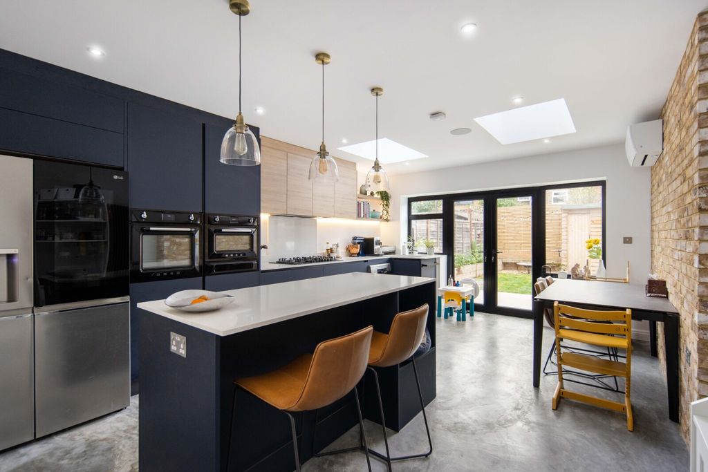 Property photo 2 of 16 Picture No. 16