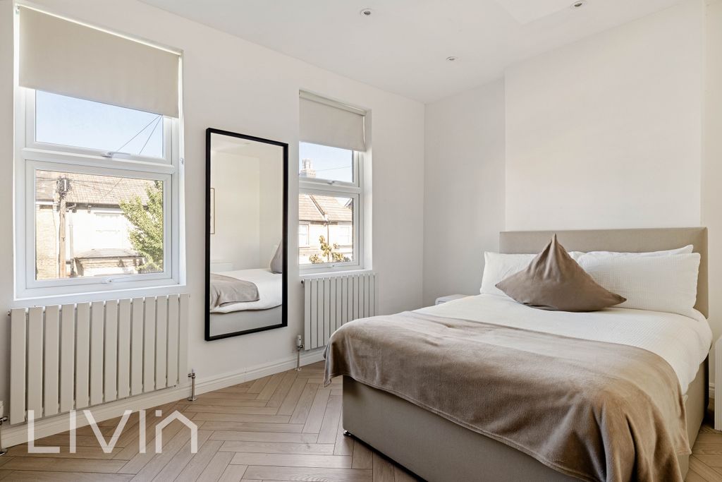 Property photo 3 of 15 918A0763