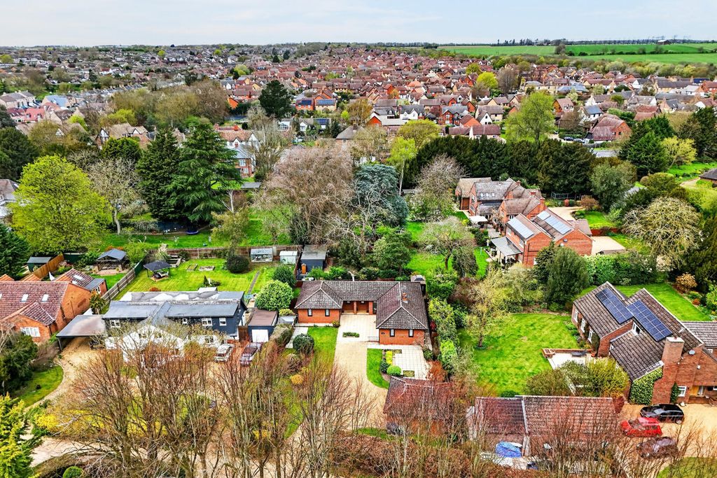 Property photo 3 of 21 Exterior