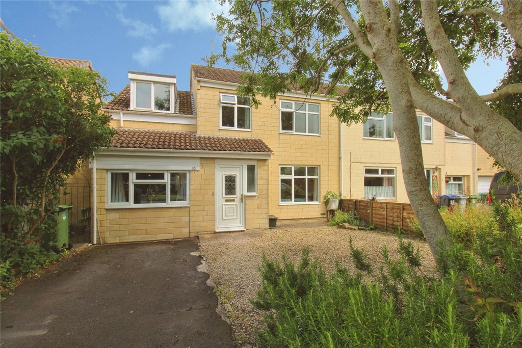 Property photo 1 of 20 Picture No. 04