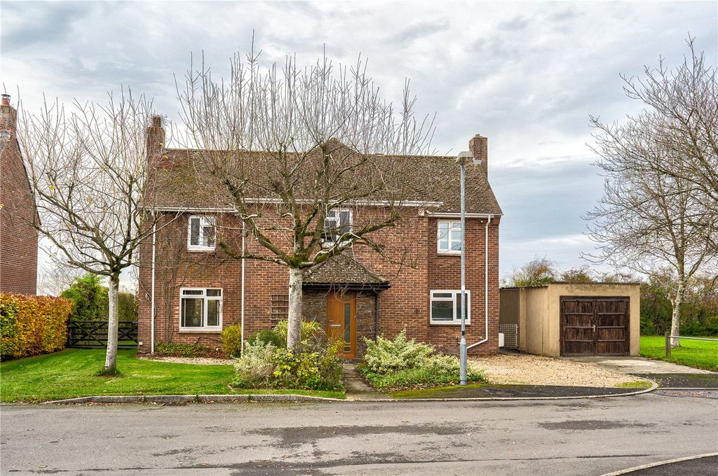 Property photo 1 of 19 Front