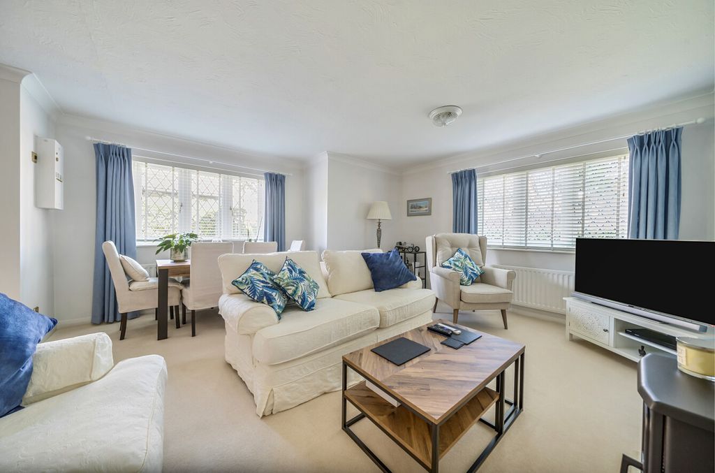 Property photo 2 of 17 1348859-9-68Badde...