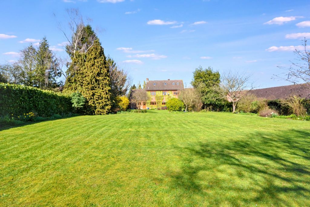 Property photo 2 of 24