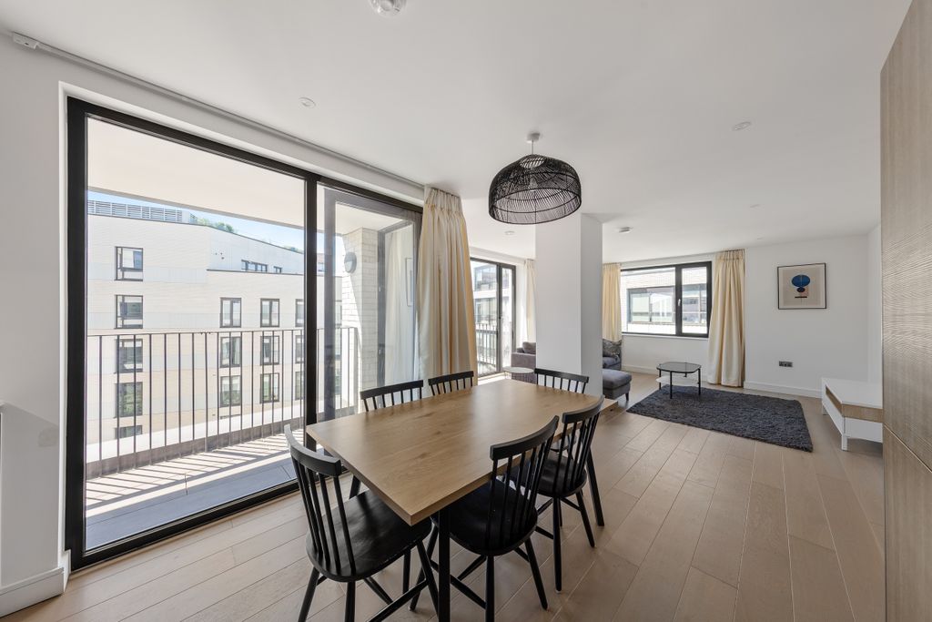 Property photo 2 of 15 094A3920