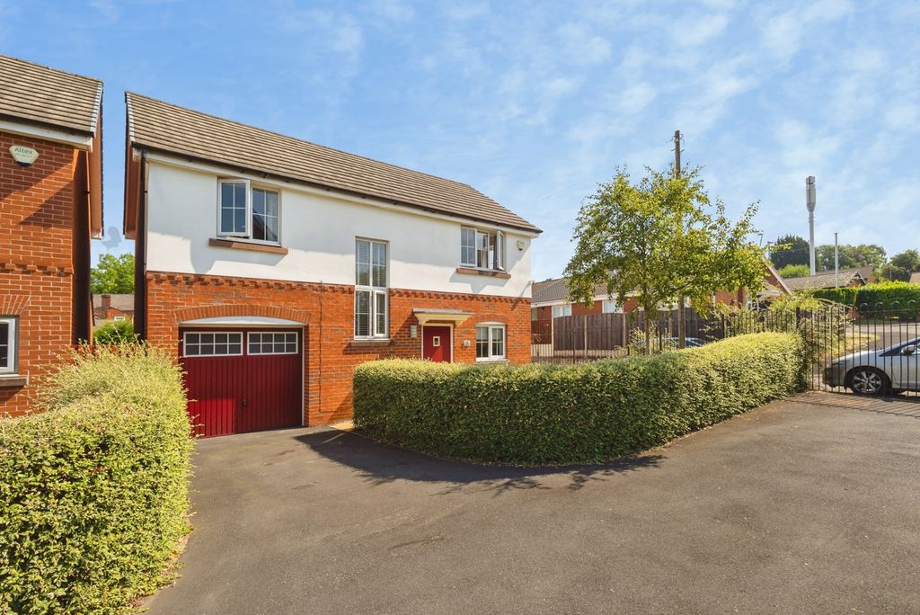 Property photo 1 of 17 Pbox-Img.Jpg