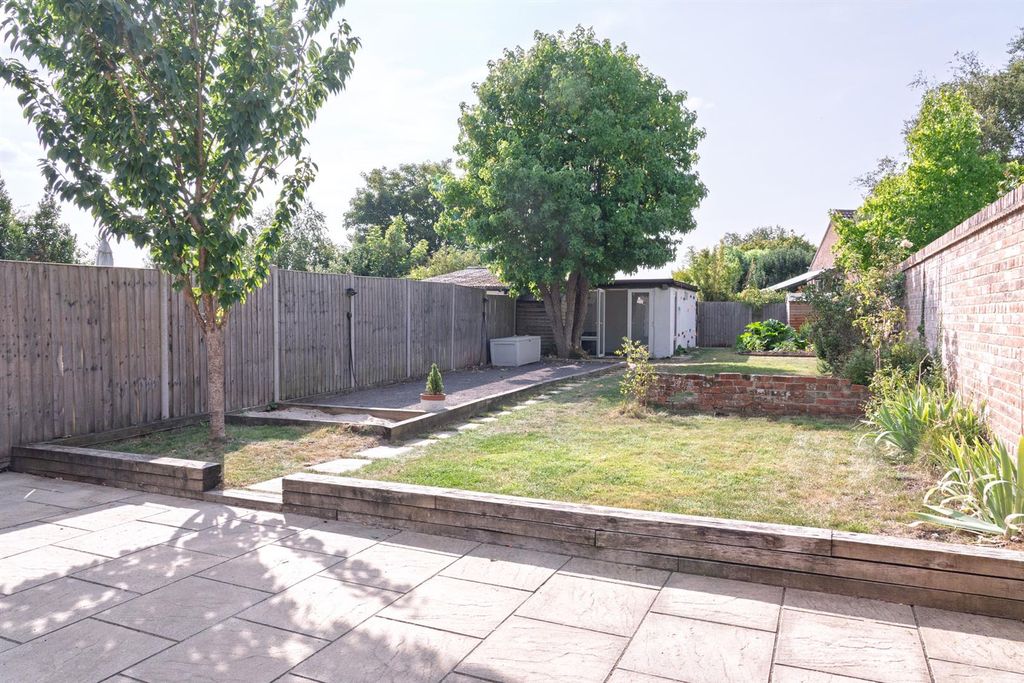 Property photo 2 of 9 1 - Garden.Jpg