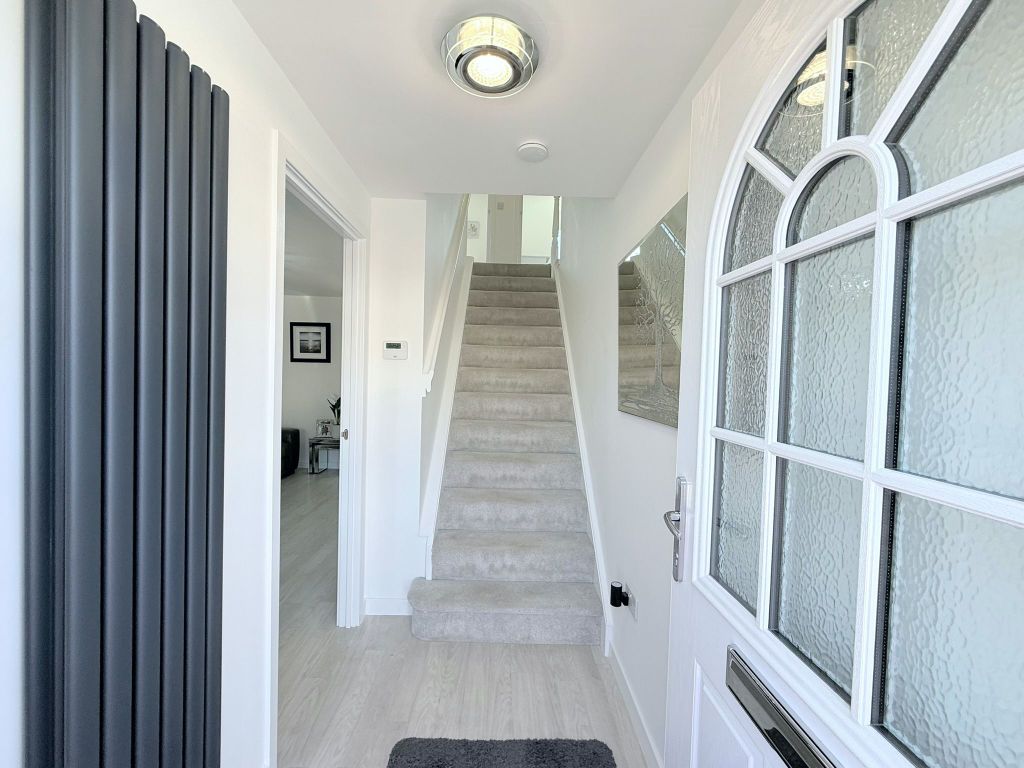Property photo 2 of 31