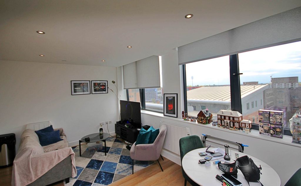 Property photo 2 of 5