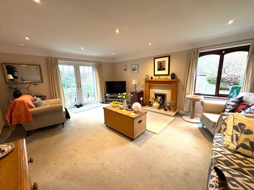 Property photo 2 of 29 Living Room