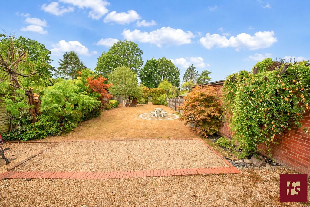 Property photo 2 of 22