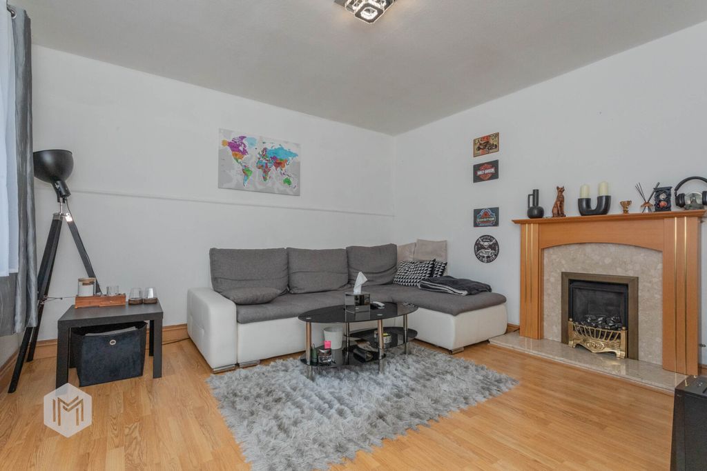 Property photo 2 of 27 Picture No. 03