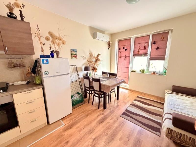 Property photo 3 of 11