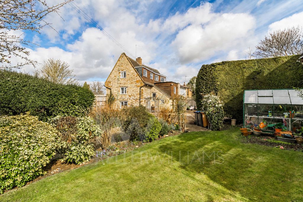 Property photo 1 of 29