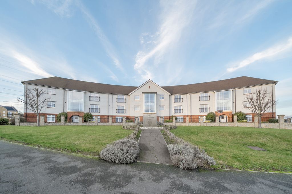 Property photo 1 of 16 External