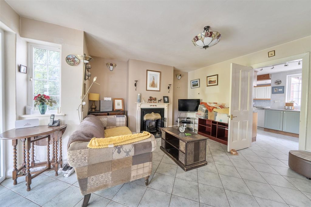 Property photo 2 of 17 1458858-31-6A0c76d9dcc44.Jpg