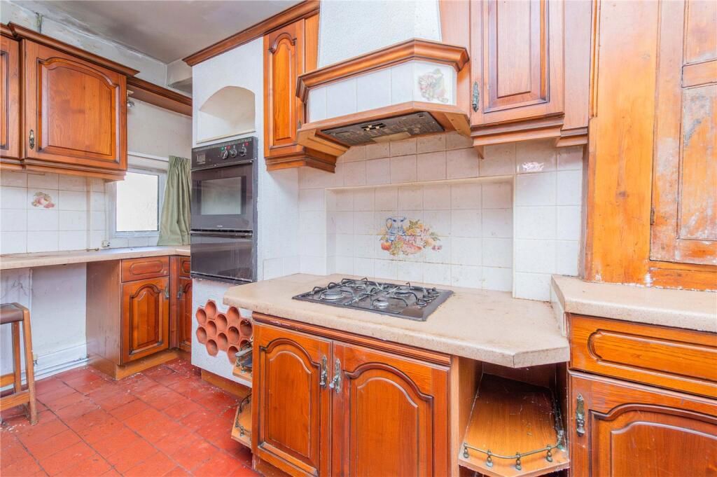 Property photo 3 of 24